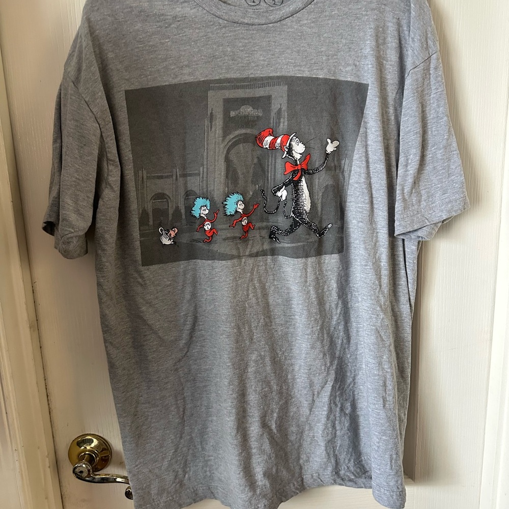 Universal Gray Dr. Seuss Cat in the Hat Graphic Tee